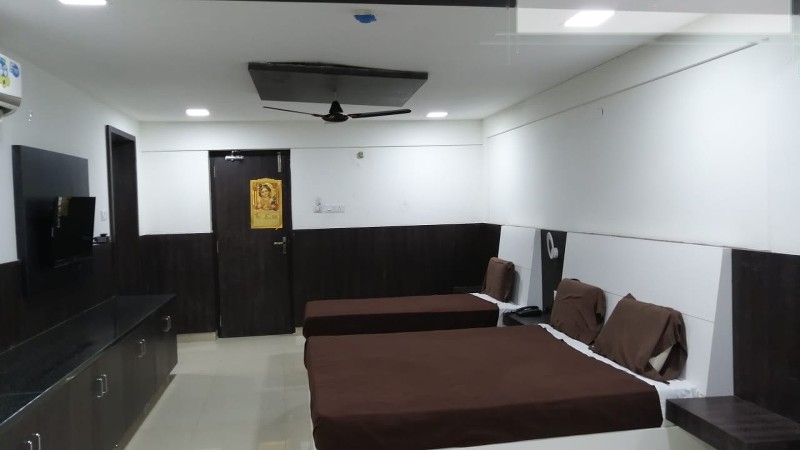8 Bed room - Murali Inn